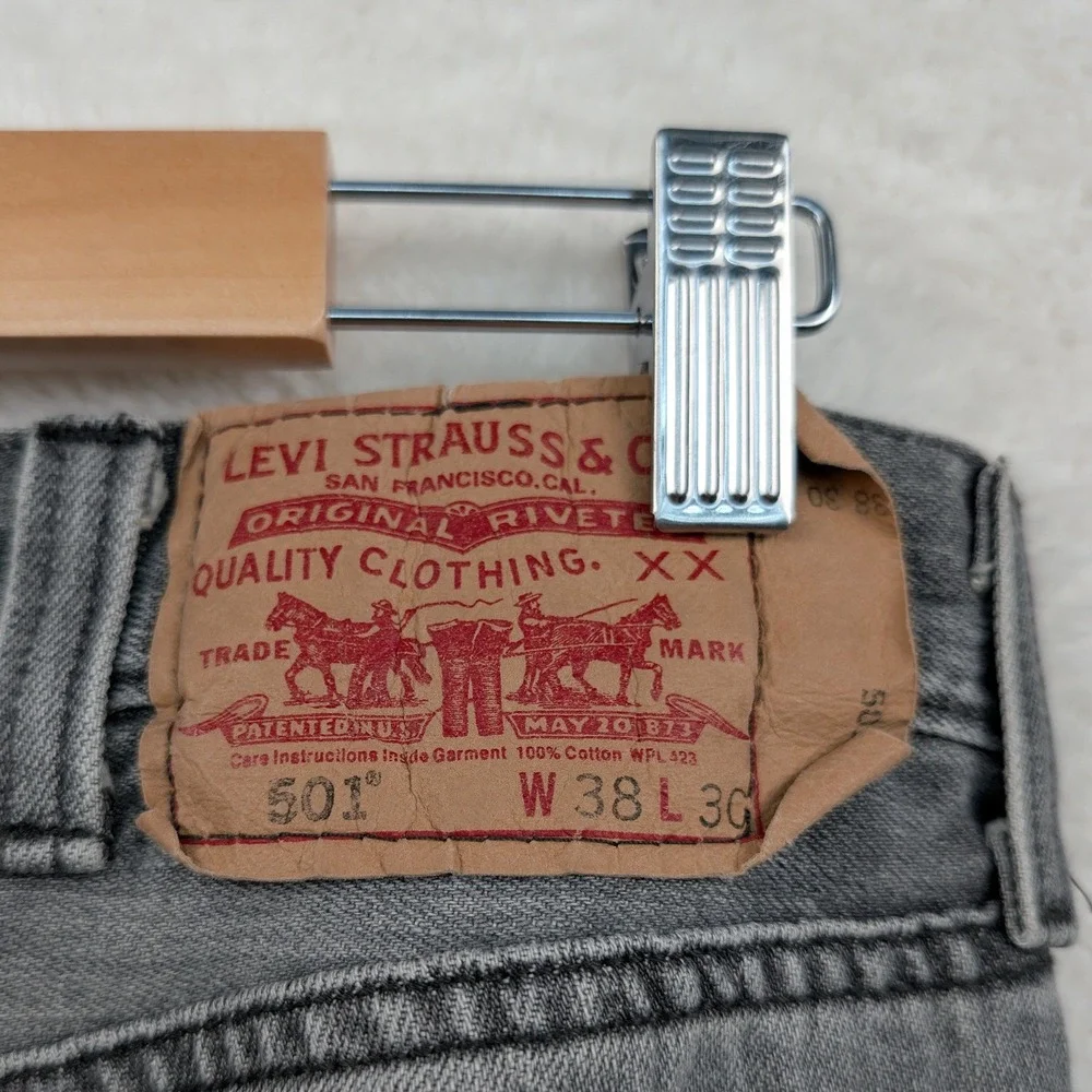 VTG Levi's 501 Jeans Men 37x30 Gray Straight Leg Button Fly Skater Grunge Y2K